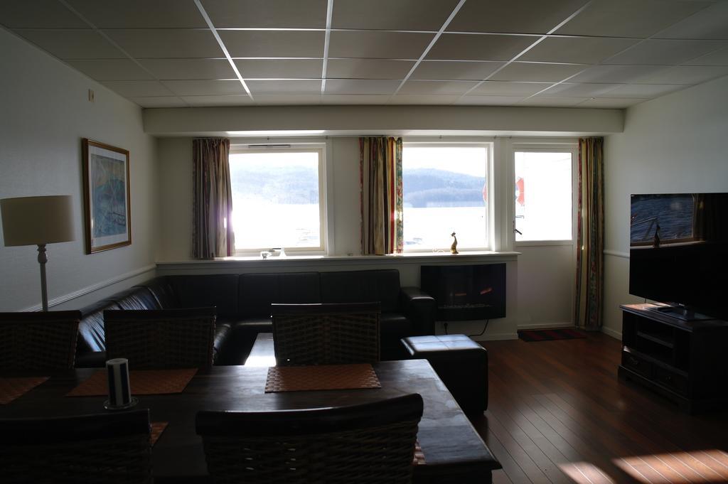 Tysnes Sjo Og Fritid Aparthotel Uggdal Room photo