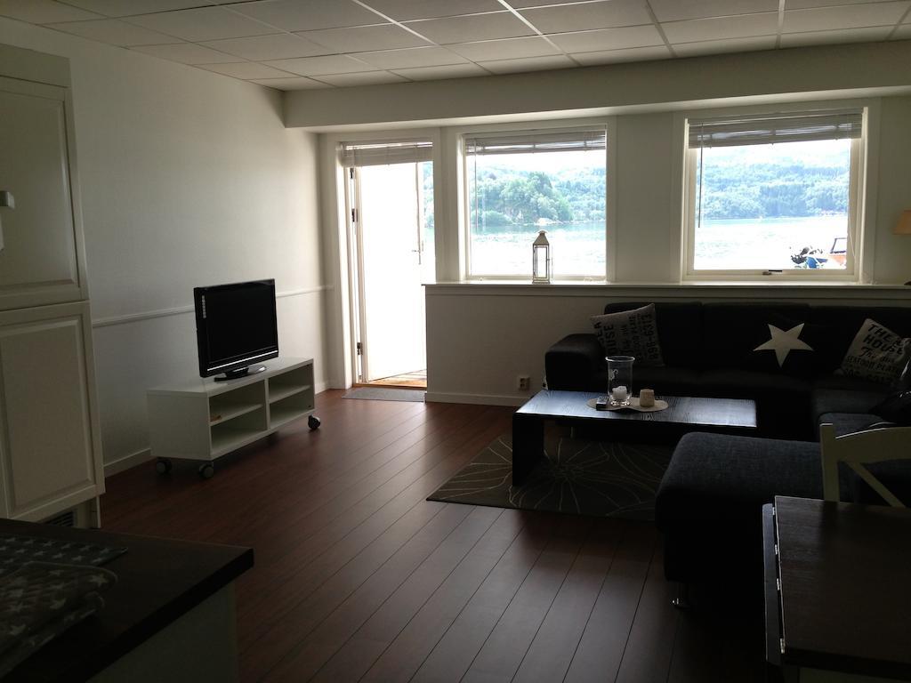 Tysnes Sjo Og Fritid Aparthotel Uggdal Room photo